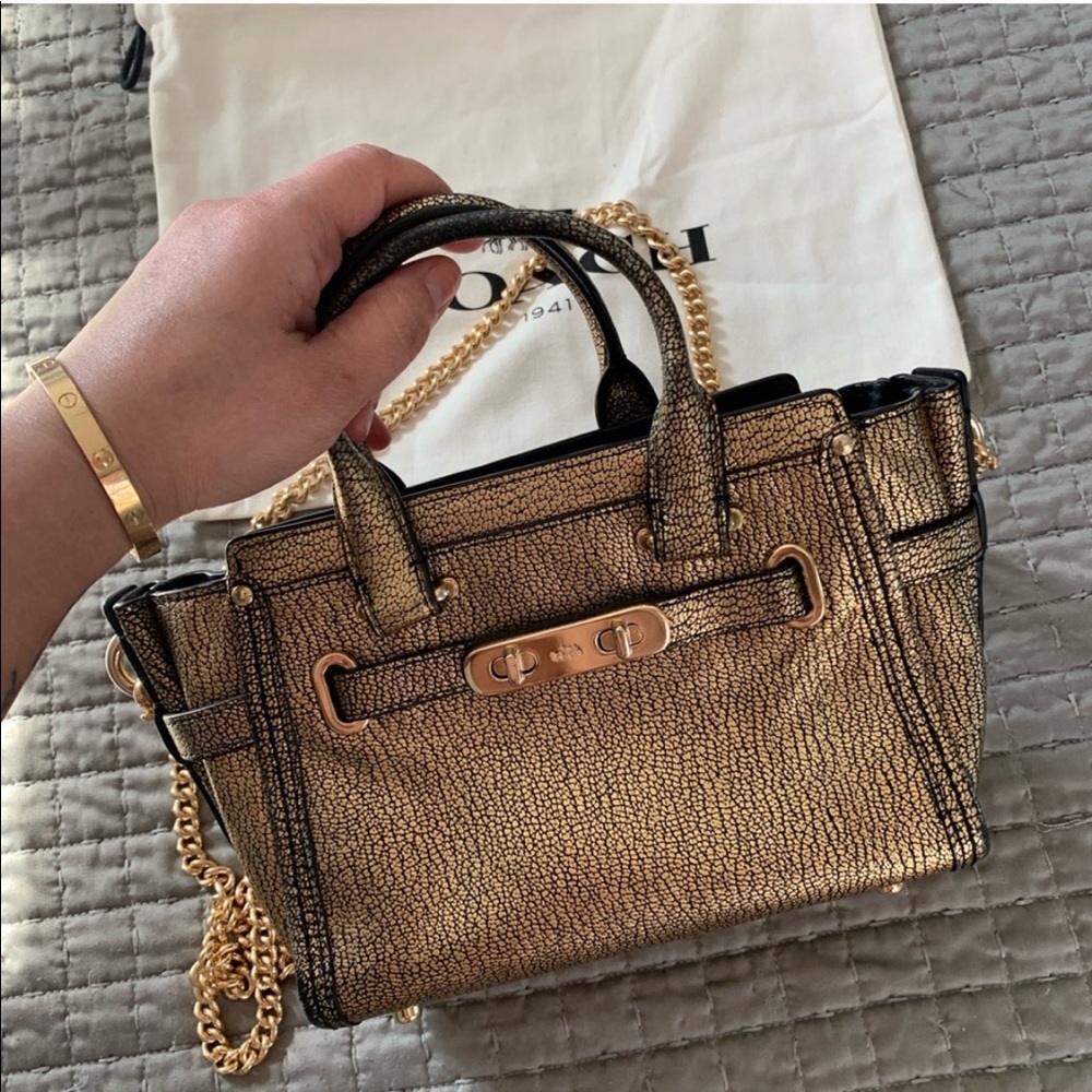 Auth Rare Coach Metallic Swagger Crossbody Purse - Picture 4 of 8